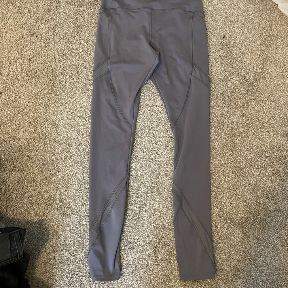 grey athletic work out leggings